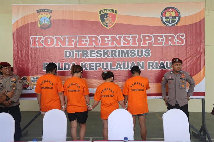 Polisi Ungkap Jaringan Judi Online Skala Global di Batam, Puluhan Warga Asing Ditahan